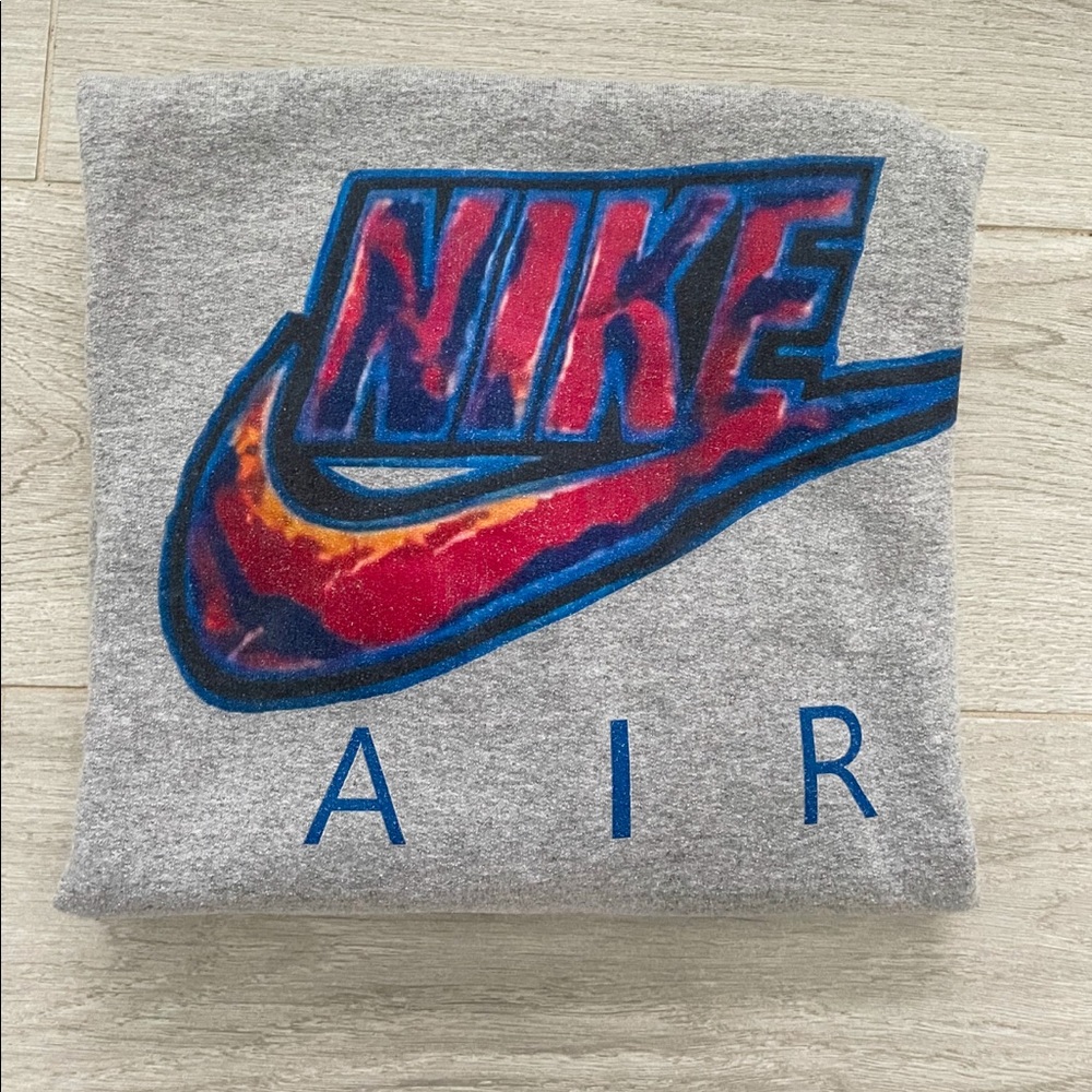 Colorful vintage airbrush looking Nike inspo crew! Just don’t wear enough!